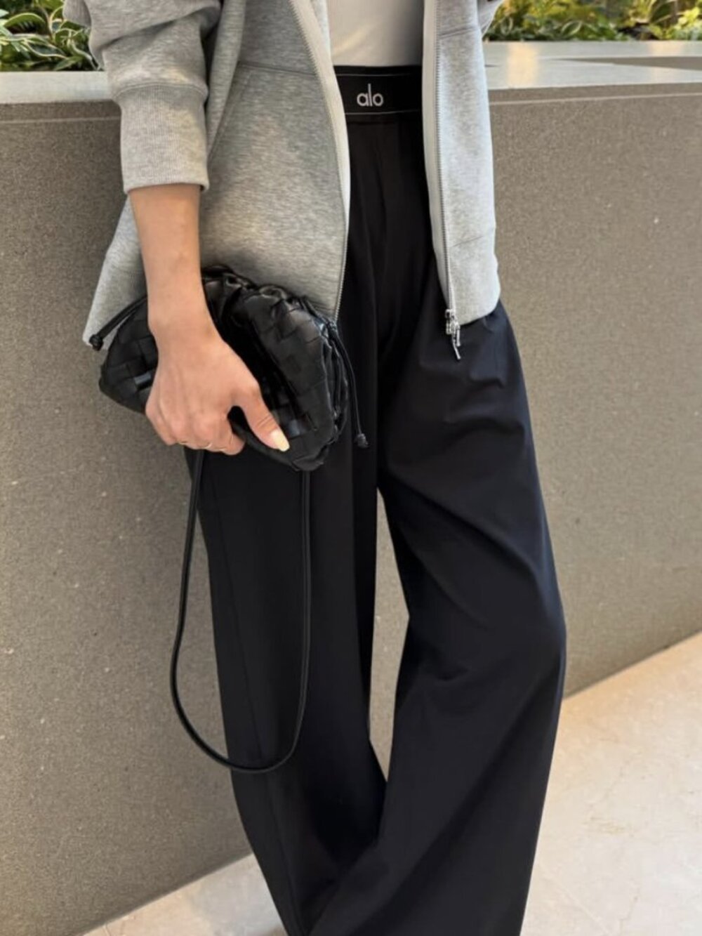 Alo Yoga XS Suit Up Trousers in Black🎡Regular 30" Inseam | A timeless classic📷